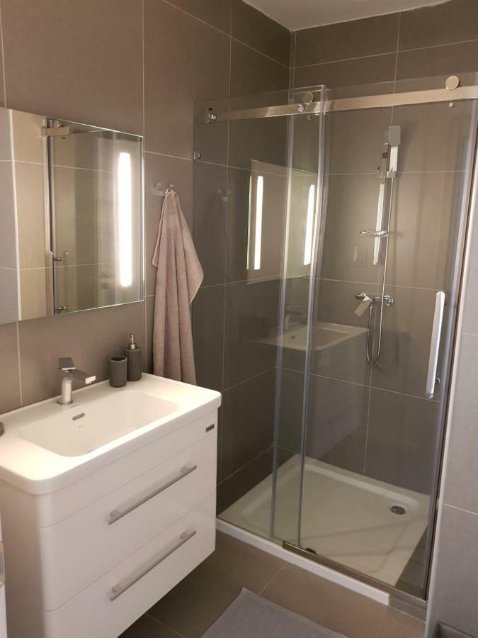 Duplex Maisonette With Heated P-Pool And Jacuzzi Saint Julian's エクステリア 写真