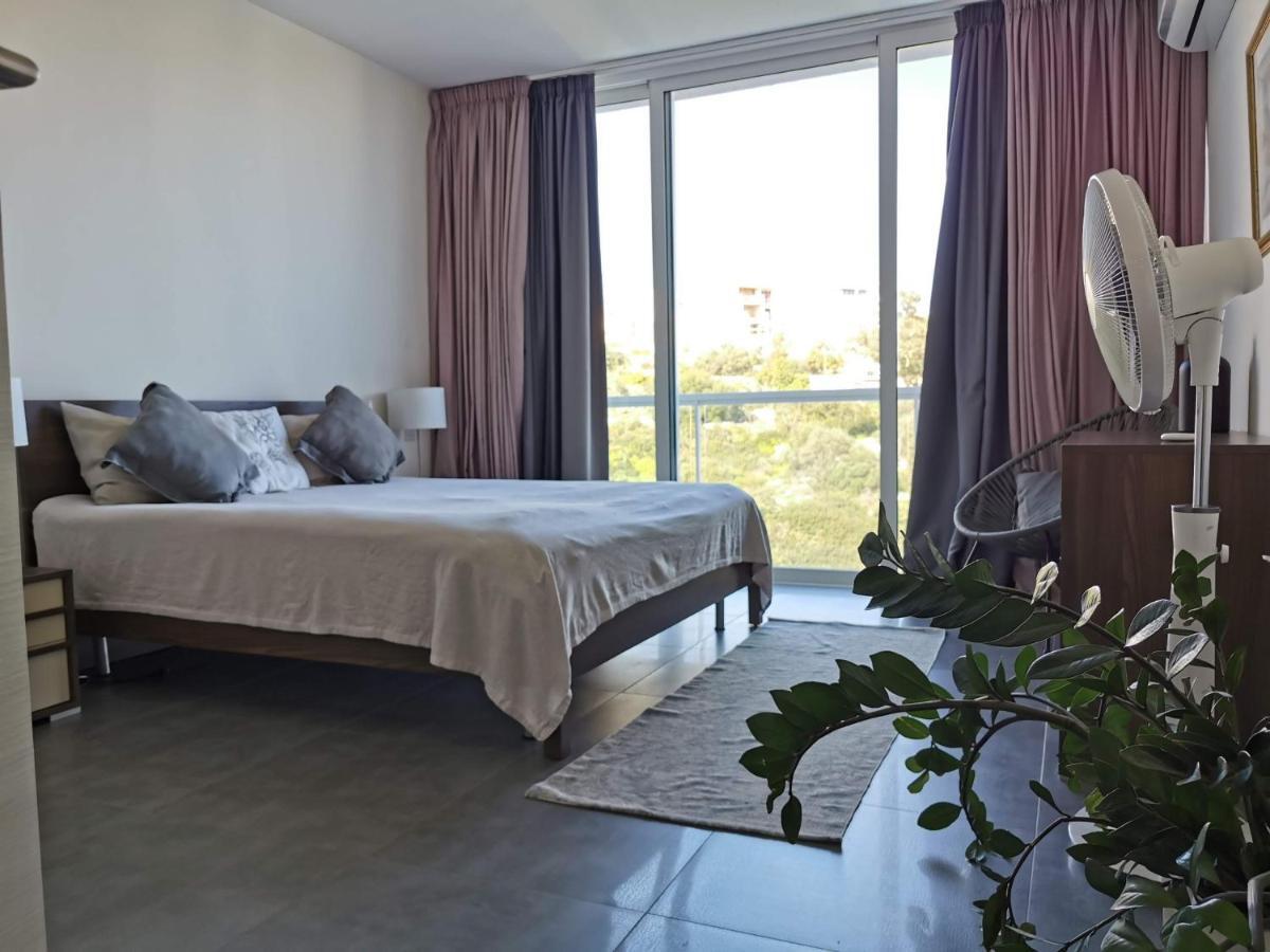 Duplex Maisonette With Heated P-Pool And Jacuzzi Saint Julian's エクステリア 写真