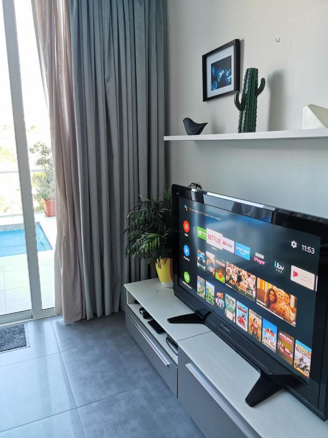 Duplex Maisonette With Heated P-Pool And Jacuzzi Saint Julian's エクステリア 写真